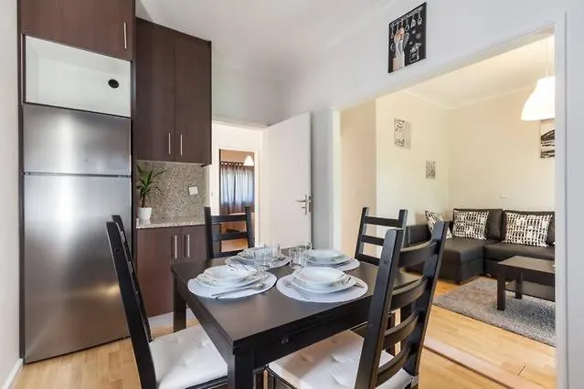 Carvalhosa Apartment *